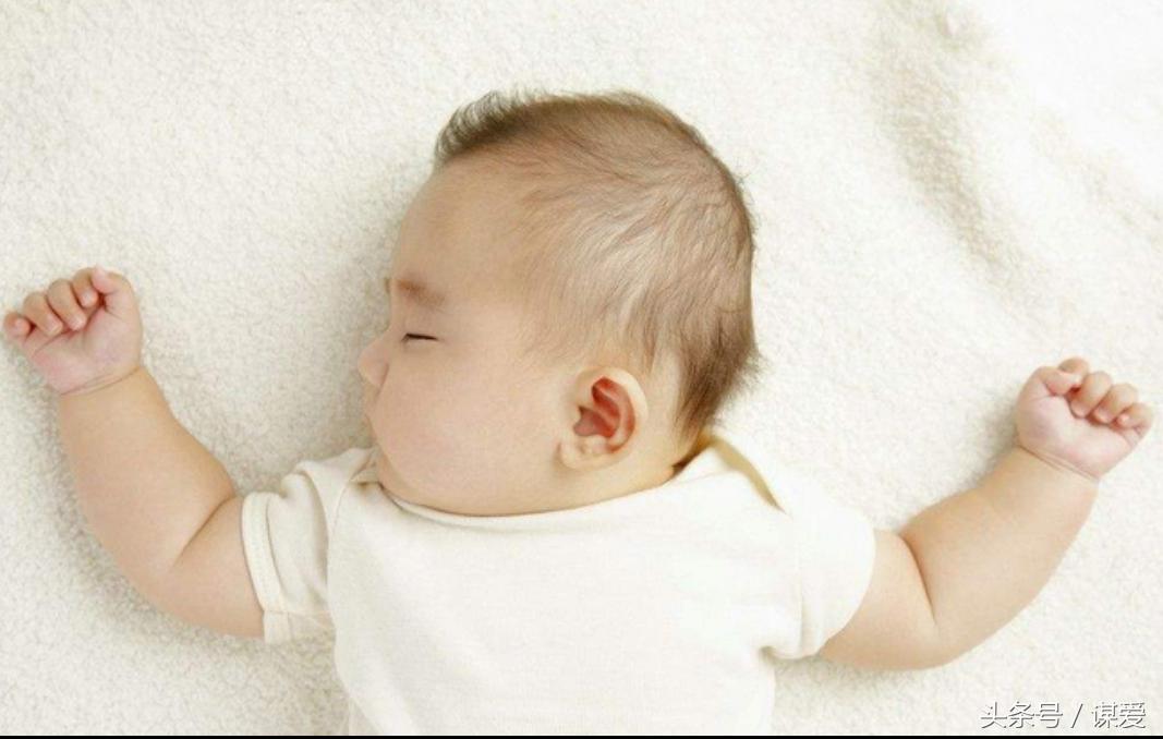 曝中国举双手投降美国,真相与误解,中国举双手投降美国的真相与误解揭秘