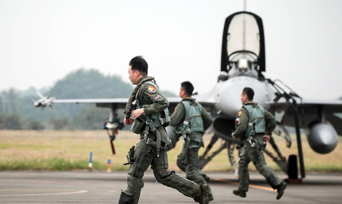 解放军海军现役驱逐舰,力量与荣耀的象征,解放军海军现役驱逐舰,力量与荣耀的彰显