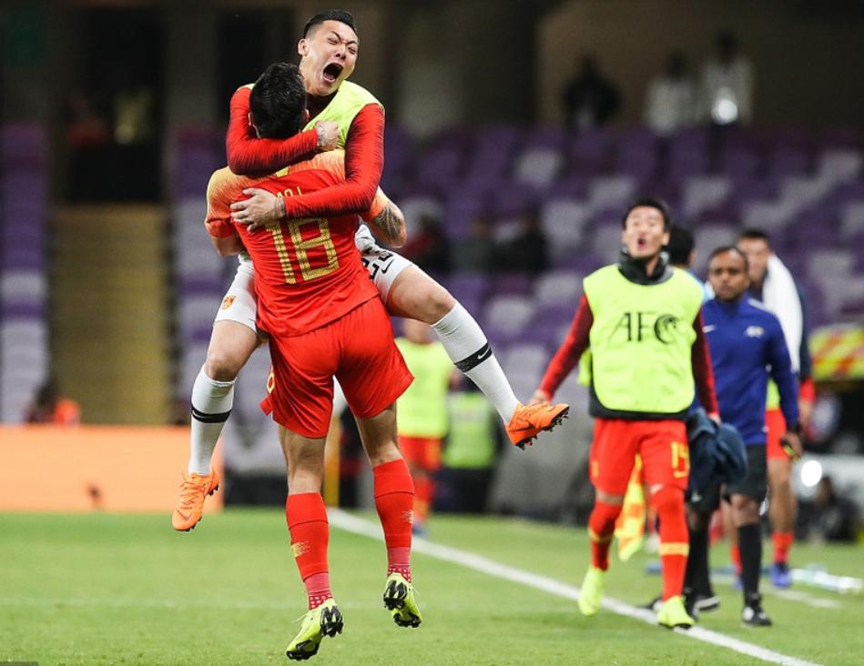 伊朗闪电战斗机,力量与技术的完美结合,伊朗闪电战斗机,力量与技术的巅峰融合