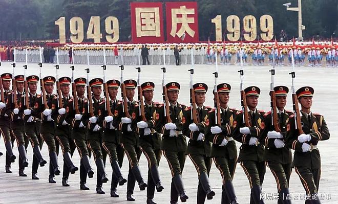 大阅兵09完整版，回顾历史，展望未来，大阅兵回顾历史展望未来，精彩瞬间全收录 09完整版