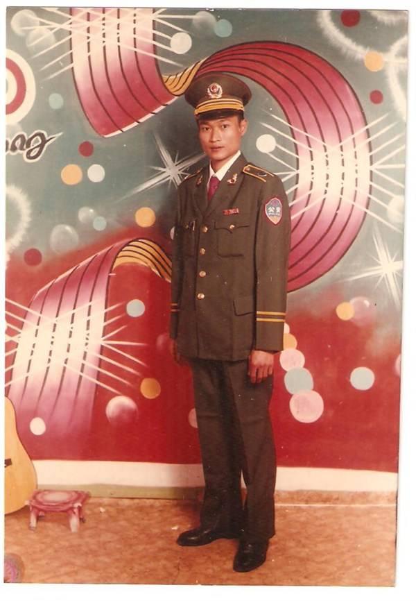 关于为什么还不更换99式警服的探讨,为什么至今仍未更换99式警服,深度探讨原因与影响