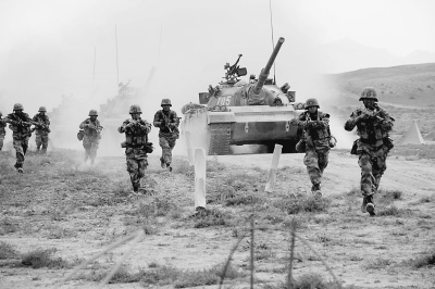 天山雄师步四师,传承与荣耀的壮丽篇章,天山雄师步四师,传承与荣耀的辉煌篇章