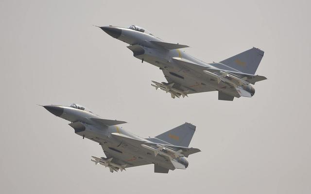 歼-10战斗机发动机位置深度解析,歼-10战斗机发动机位置深度剖析