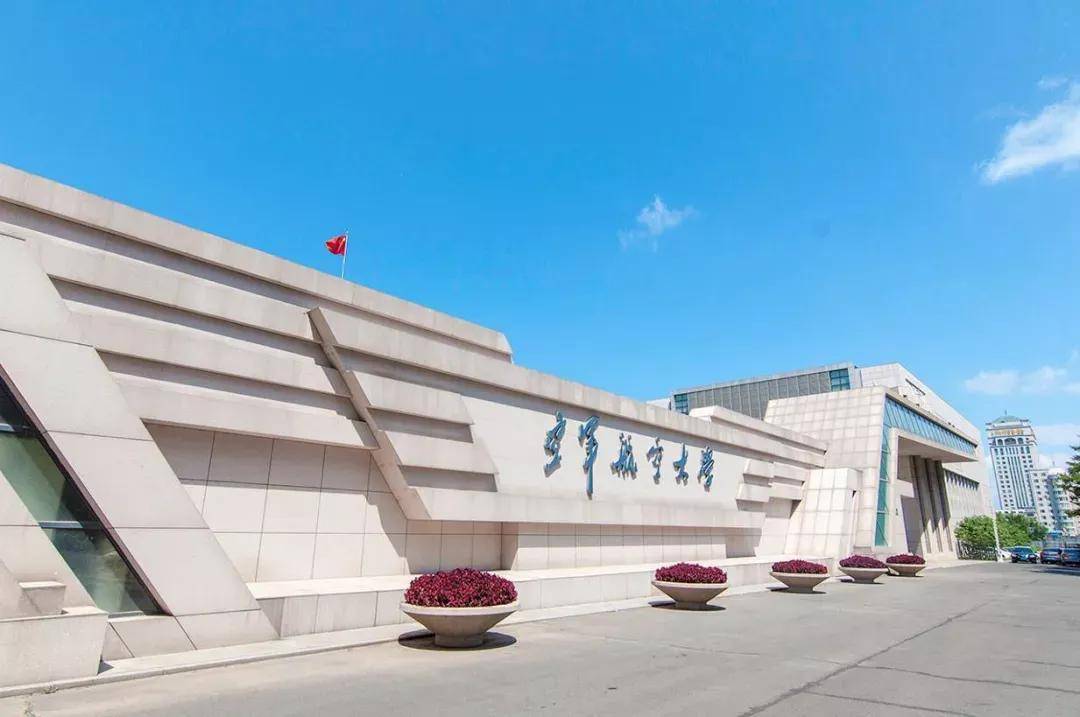 中国空军航空大学的规模与影响力,揭示其宏大的校园面积与深远的教育意义,中国空军航空大学宏大校园规模与深远教育影响力揭秘