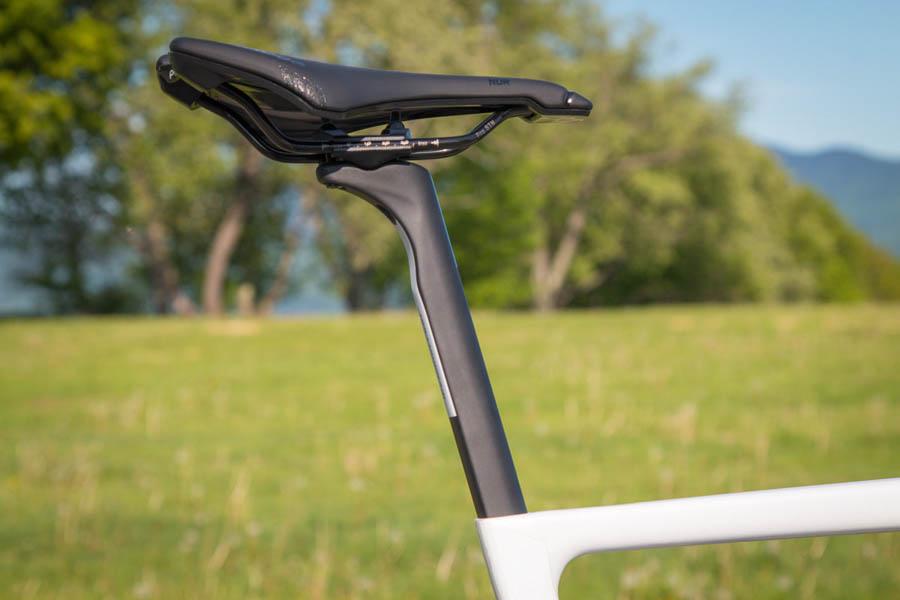 苏-27的气动设计是否完美?深度解析与探讨,苏-27气动设计深度解析,完美与否的探讨