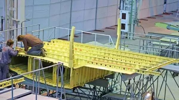 苏-27的气动设计是否完美?深度解析与探讨,苏-27气动设计深度解析,完美与否的探讨