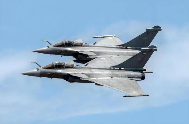 歼-10C与幻影2000,空中力量的对比与探析,歼-10C与幻影2000,空中力量对比与深度探析