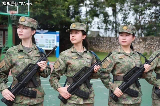 陆军星空迷彩服臂章，展现新时代军威的象征，陆军星空迷彩服臂章，新时代军威的象征