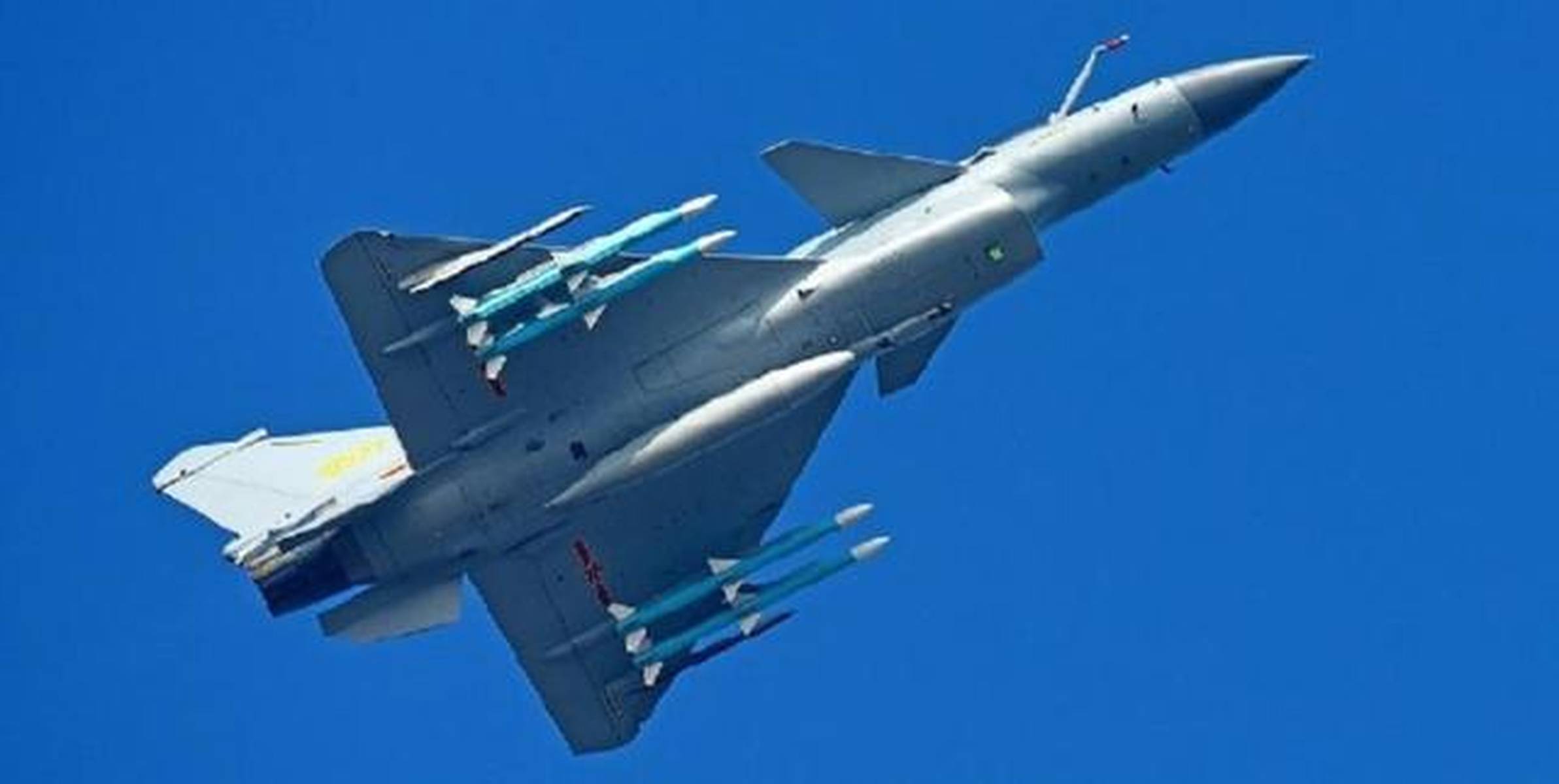 歼-16战斗机，翱翔天际的英勇战士，歼-16战斗机，天际英勇战士的翱翔之旅