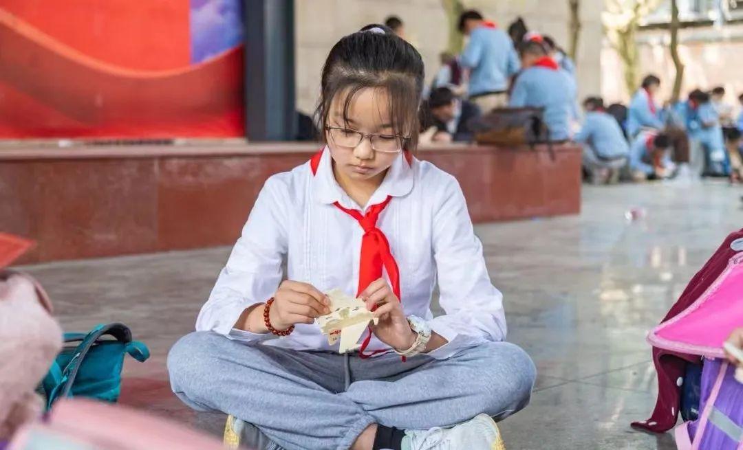 国防军事研学,探索军事领域,培养国防意识,国防军事研学,探索军事领域,培育国防意识,共筑强国梦