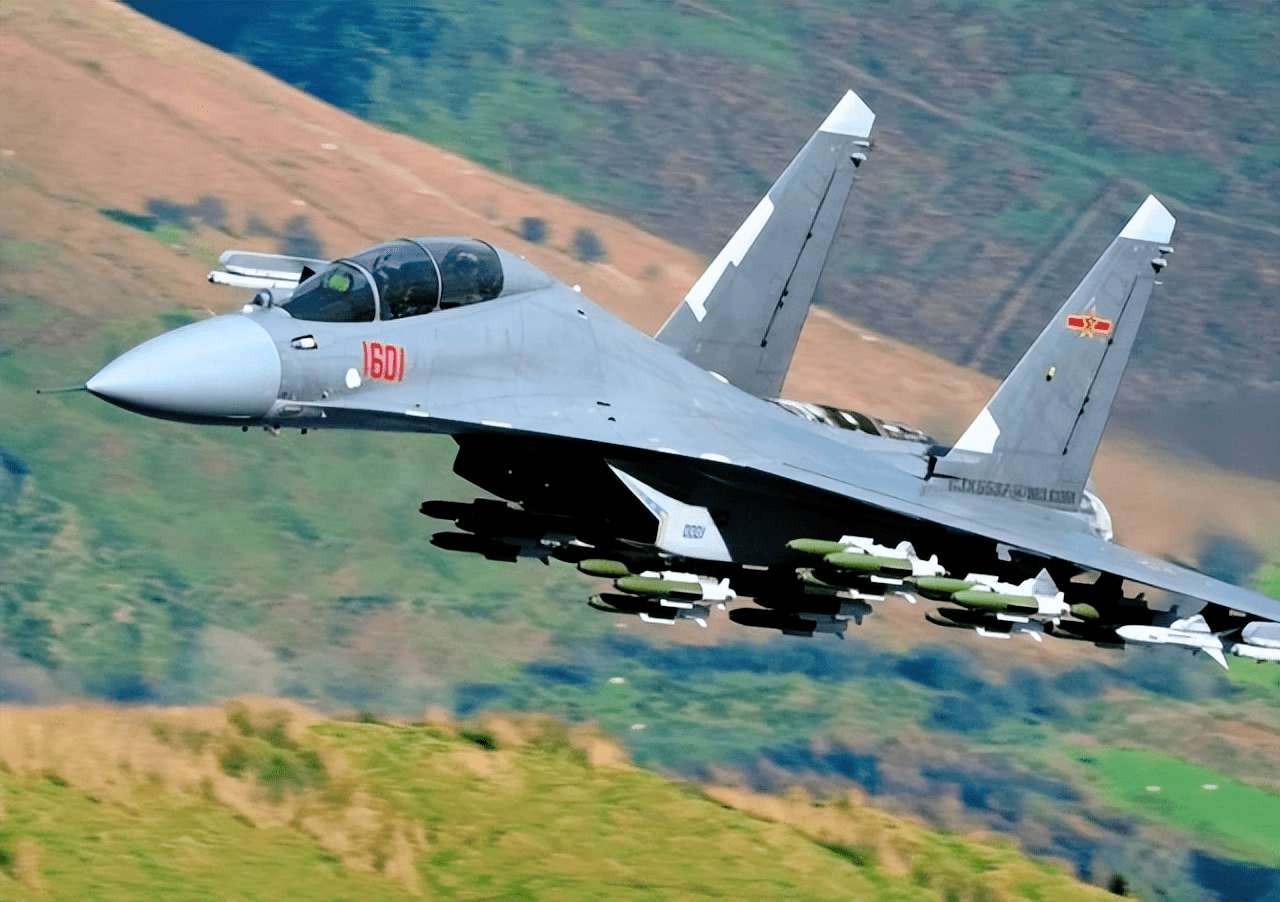 歼-16战斗机气动外形深度解析,歼-16战斗机气动外形深度剖析