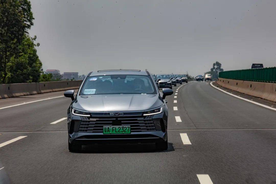 中国海军新型驱逐舰