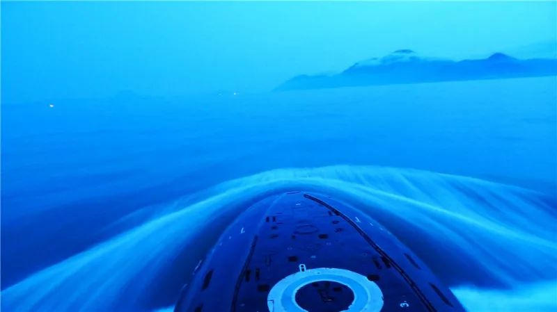 潜艇部队生日快乐,荣耀与使命的赞歌,潜艇部队荣耀庆典,颂扬使命,共贺生辰快乐