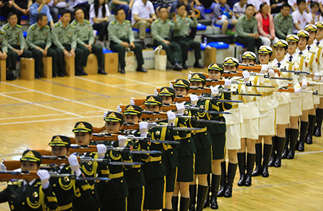 荣耀征程,新时代青年士兵的力量——观大学生征兵宣传片有感,荣耀征程,新时代青年士兵的力量与梦想 —— 征兵宣传片观感