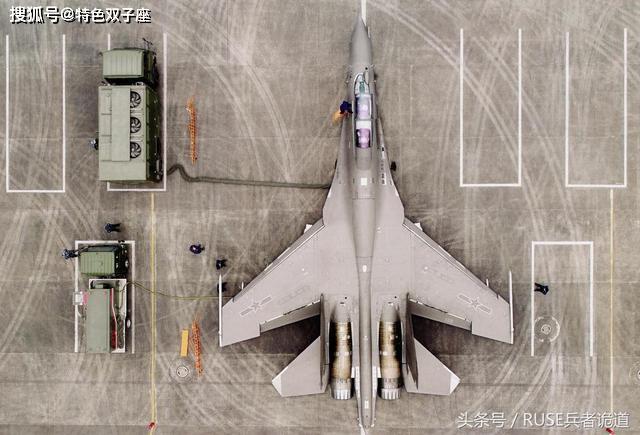 歼-10战斗机详细尺寸解析,歼-10战斗机尺寸详解