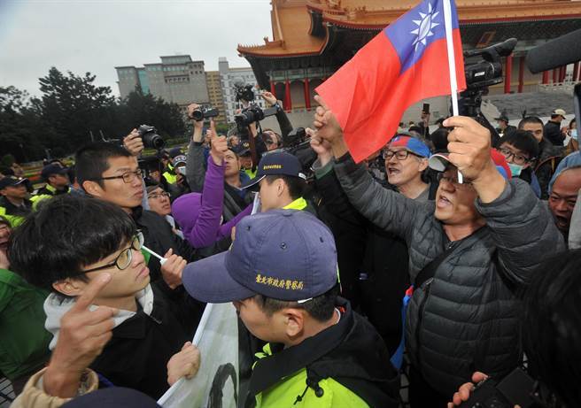 台湾岛内爆发政党冲突,深度分析与影响探讨,台湾政党冲突深度分析与影响探讨