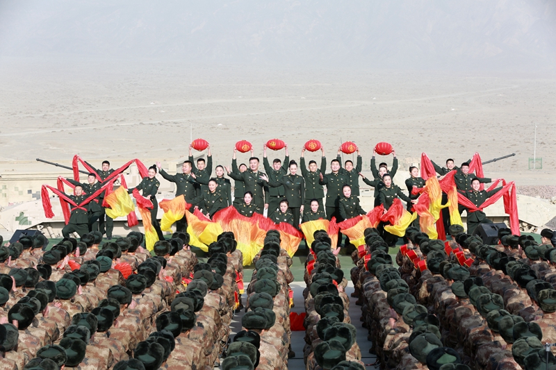 军事频道军营大拜年 2023年，传统与现代的融合，展现军营新春风采，军营大拜年 2023，传统与现代融合展现军营新貌风采