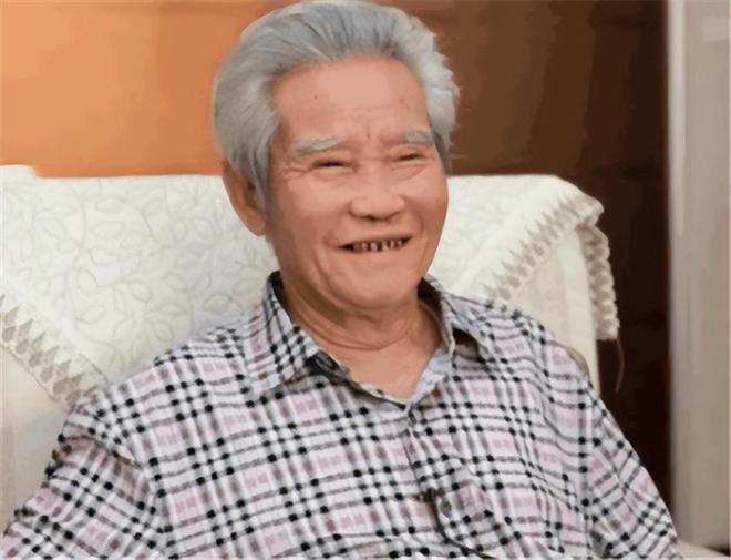 彭士禄与黄旭华,两代核潜巨匠的辉煌人生,两代核潜巨匠彭士禄与黄旭华的辉煌人生传奇