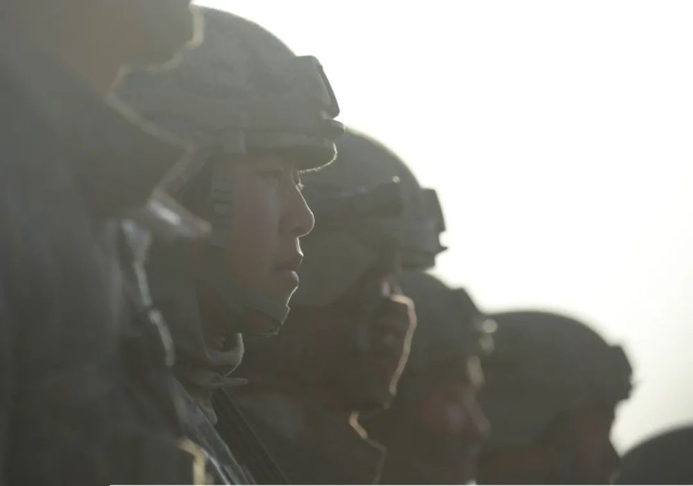 穿星空迷彩是否犯法,深入解析与法律规定,穿星空迷彩是否违法?详解法律规定与深入解析