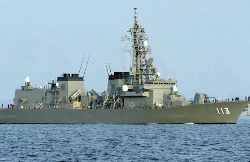 日本大批战舰进入台湾海峡,地区安全的复杂动态,日本战舰密集进入台湾海峡,地区安全局势紧张升级