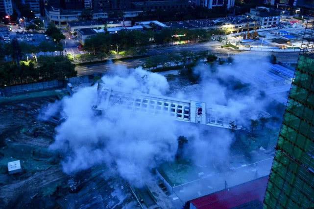 最新消息绿地要倒闭了是真的吗?深度解析与探讨,绿地集团最新传闻,真相揭秘与深度解析探讨倒闭传闻。