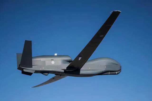 The Global Hawk Unmanned Aerial Vehicle: A Pioneering Tool for Modern Surveillance and Intelligence，Global Hawk无人机，现代监控与情报领域的先锋工具