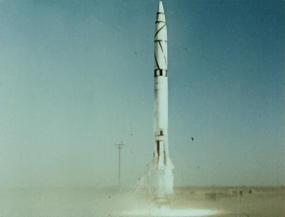 东风二号导弹发射成功的辉煌时刻,东风二号导弹发射成功的辉煌瞬间