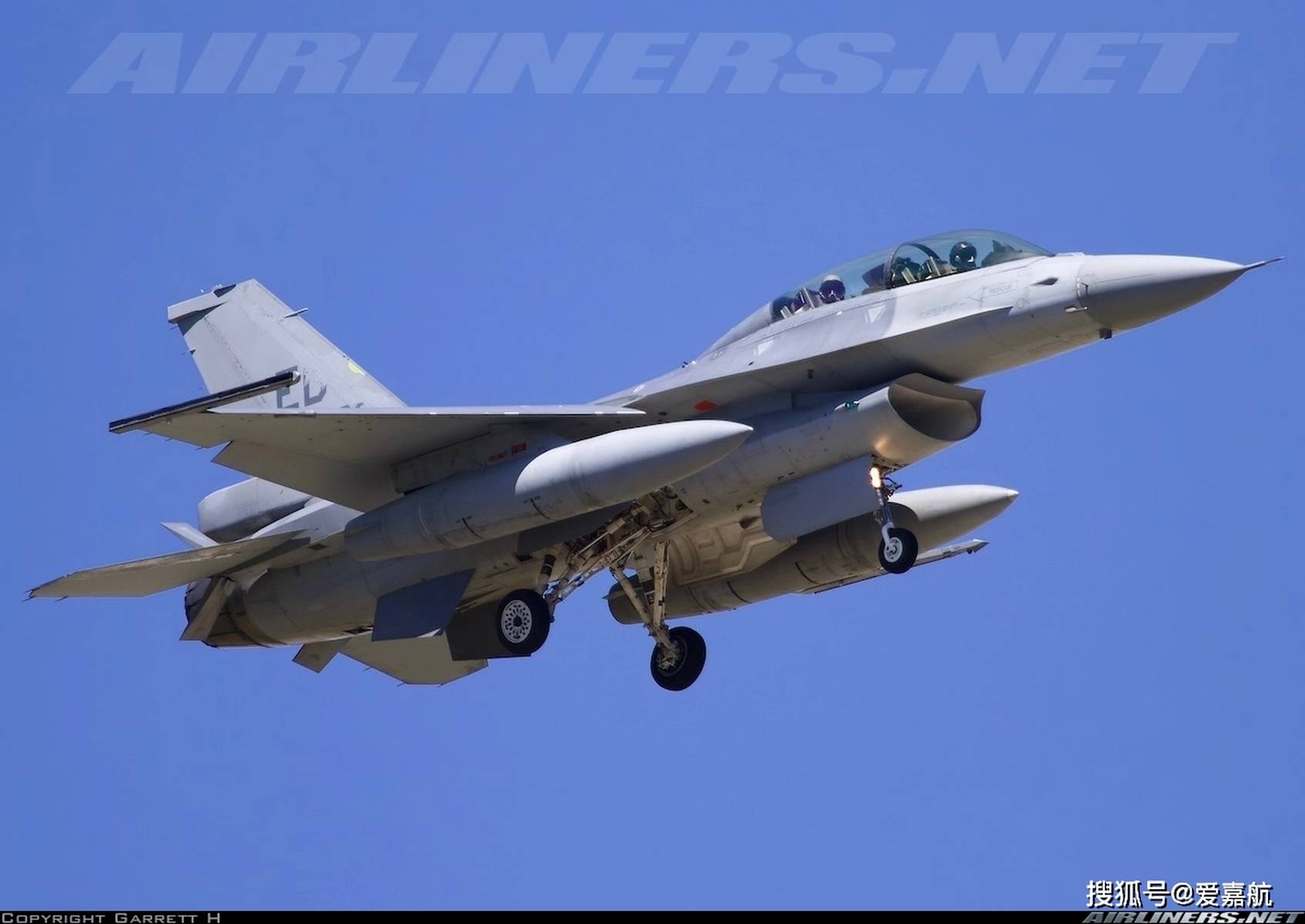 歼-16B战斗机简介,歼-16B战斗机深度解析