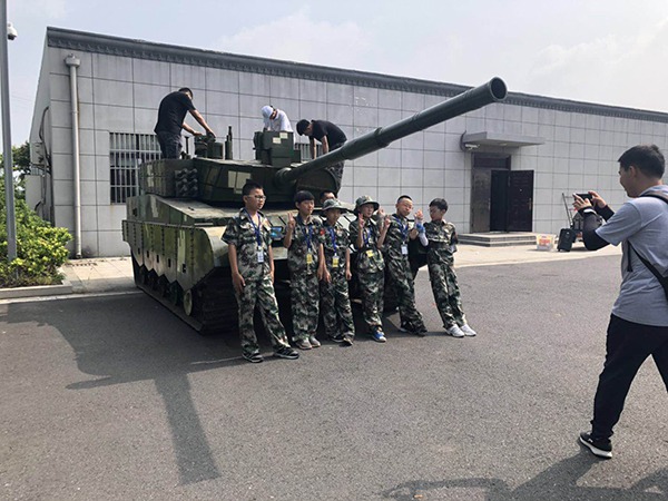 国防军事展研学,探索军事领域,培养国防意识,国防军事展研学,探索军事领域,培育国防意识,共筑强国梦