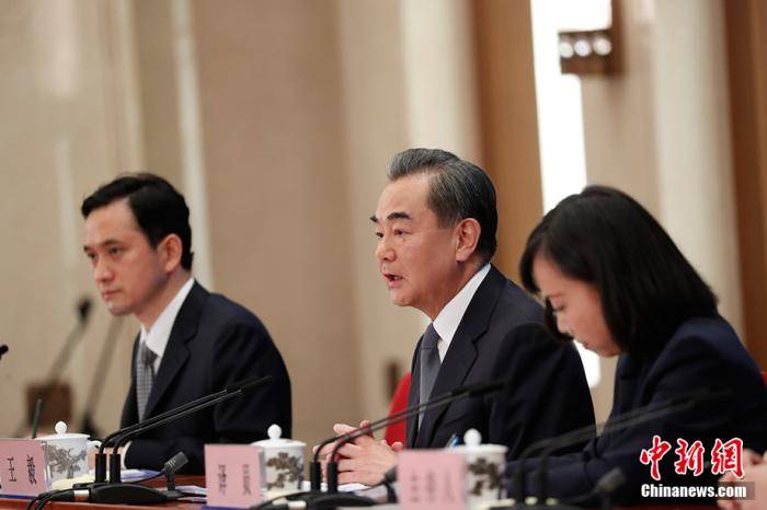 外交部部长与党委书记，引领外交新篇章，外交部部长与党委书记携手，开启外交新篇章