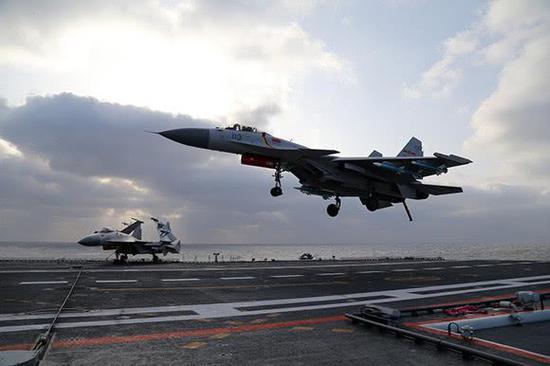 歼-15对战F-35,空中力量的较量,歼-15与F-35,空中力量的巅峰较量