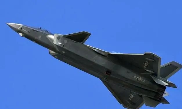 全新歼-20批量交付,中国空军迈入新时代,中国空军迈入新时代,全新歼-20批量交付