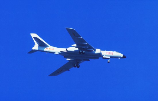 轰-6K与长剑-10，空中力量的双重威胁，轰-6K与长剑-10，空中力量的致命组合