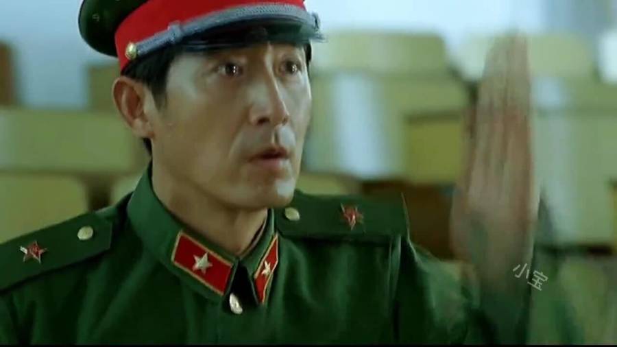 独臂将军丁晓兵,逆境中的英勇传奇,独臂将军丁晓兵,逆境中的英勇传奇人生