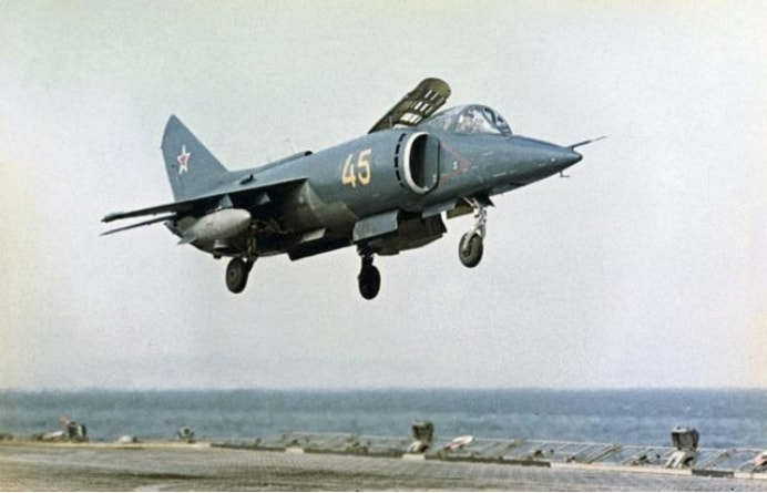 雅克-131攻击机,空中力量的锐利之爪,雅克-131攻击机,空中力量的锐利尖兵