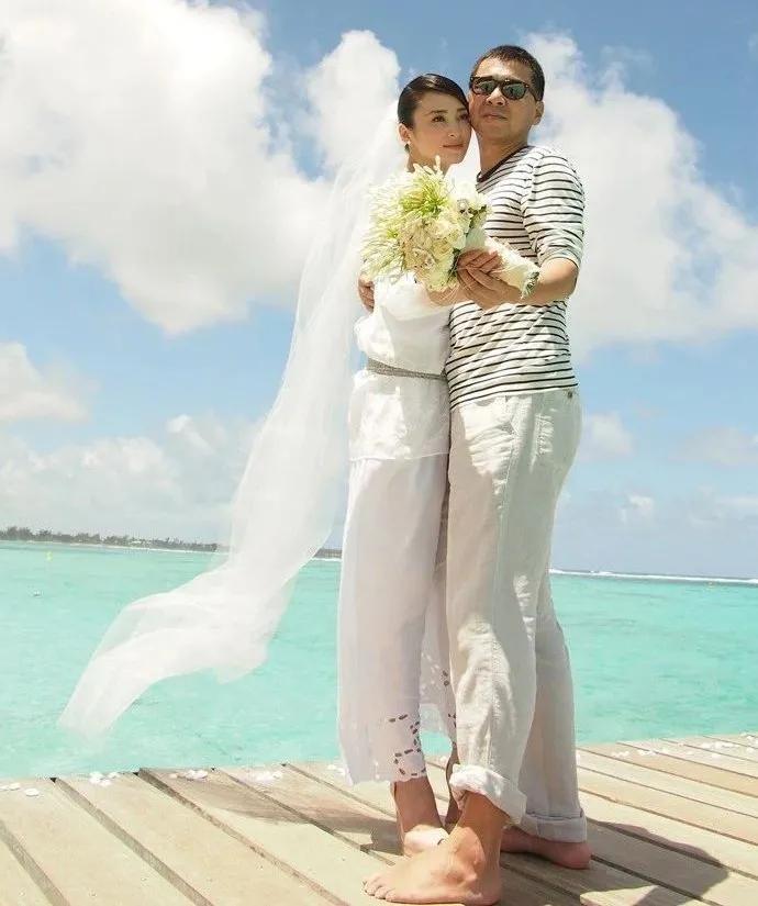 吴越个人资料简介,男人背后的女人——老婆的魅力,吴越个人资料简介,背后的女人——老婆的魅力展现