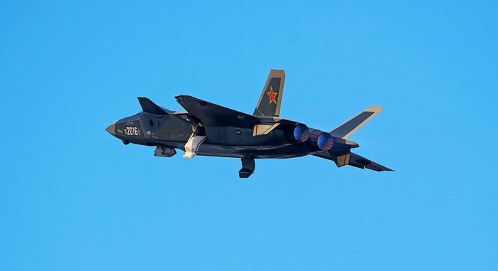 歼-20试飞中的英勇与牺牲,一种无法言说的悲痛,歼-20试飞背后的英勇与牺牲,无言的悲痛