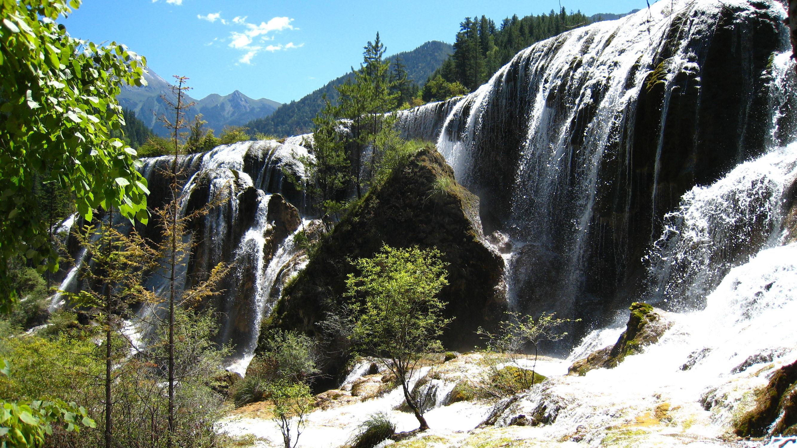 三月份去九寨沟旅游穿什么衣服——深度解析旅行装备与体验,三月份九寨沟旅游必备装备与体验指南,穿什么衣服?深度解析!