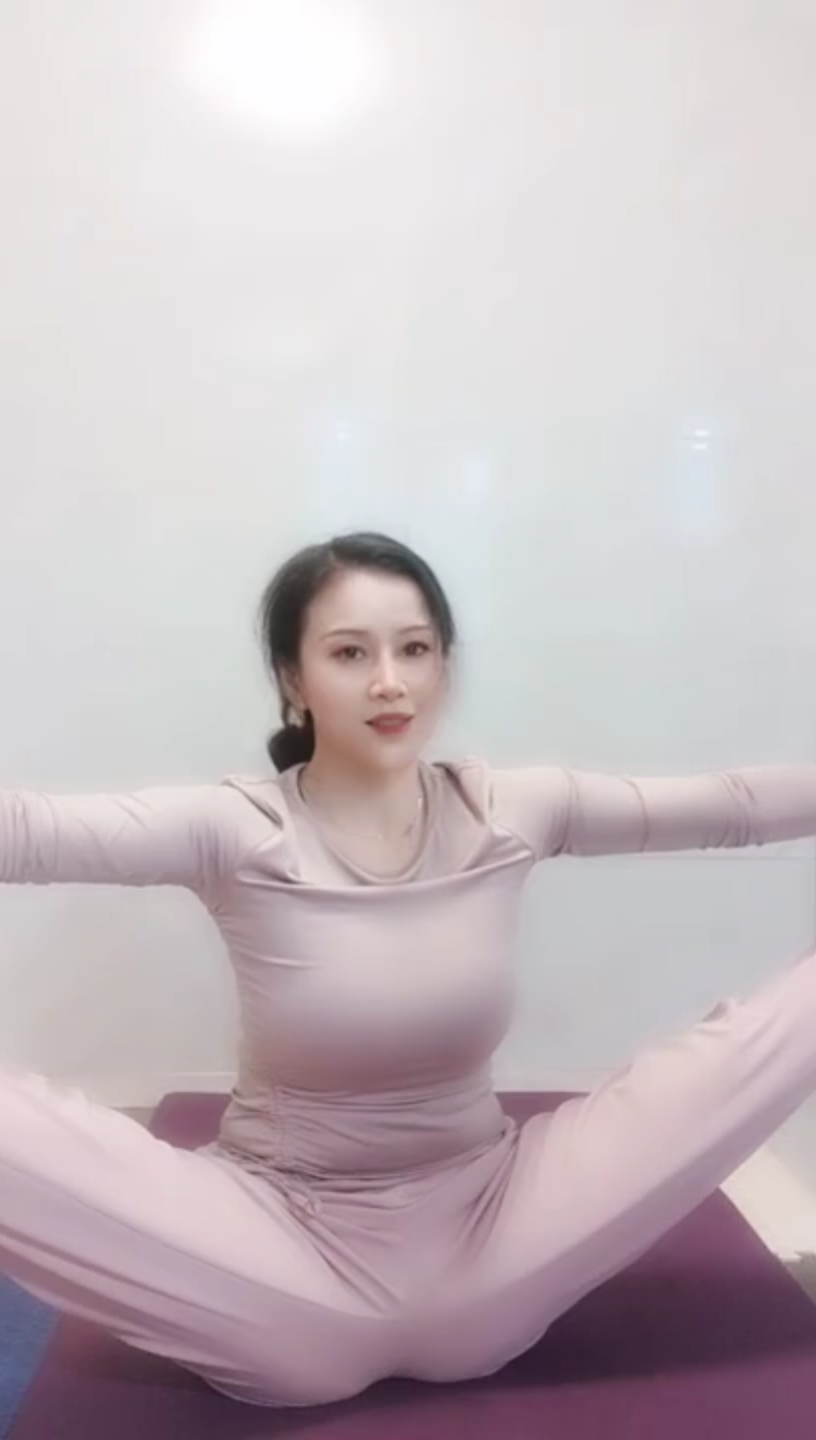 探索B站上的Aimier瑜伽训练视频,一种全新的身心体验之旅,Aimier瑜伽训练视频,B站上的全新身心体验之旅