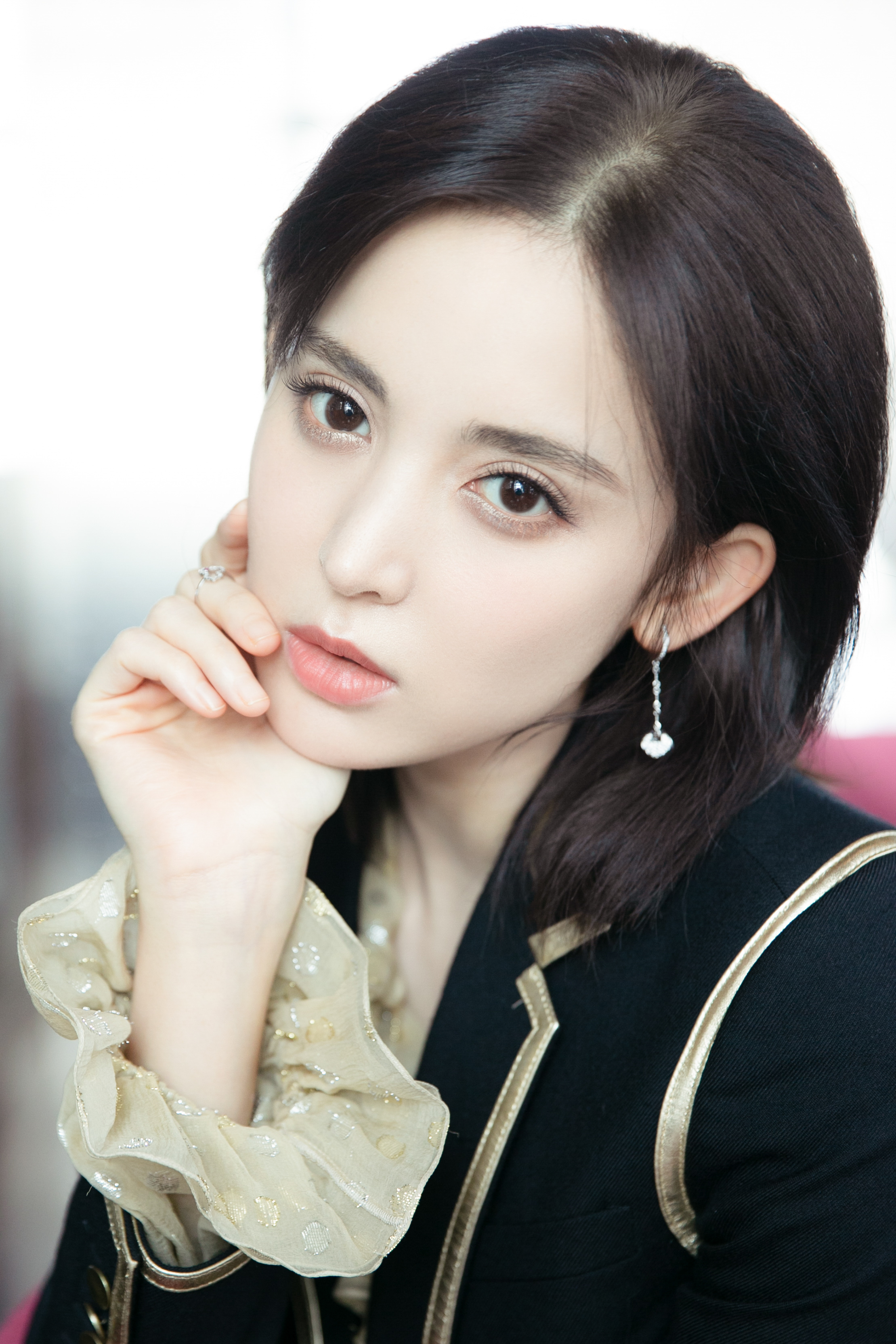 古力娜扎个人资料，一位闪耀明星的全方位介绍，古力娜扎，全方位介绍闪耀明星的个人资料