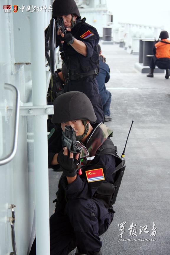 蛟龙突击队全集完整版免费观看，铁血战士的荣耀时刻，蛟龙突击队全集免费观看，铁血战士的荣耀时刻