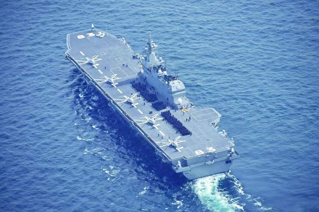 辽宁舰预警机，中国海军航空兵力量的新里程碑，中国海军航空兵新里程碑，辽宁舰预警机亮相展实力