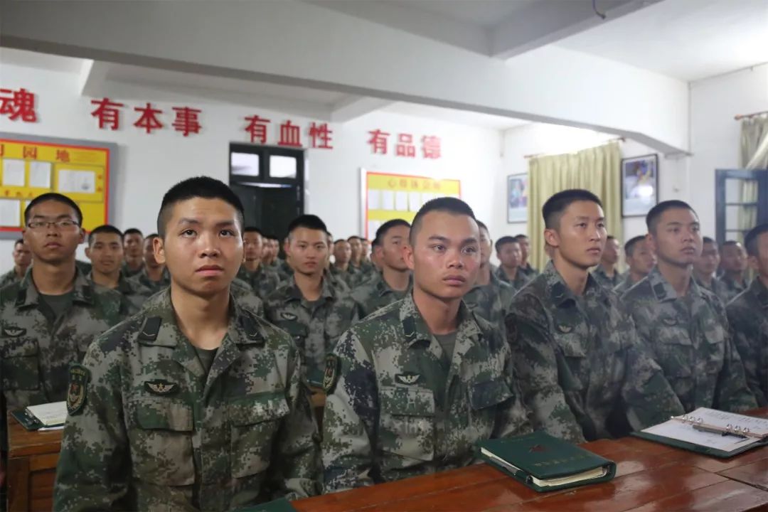 中国集团军,震撼人心的力量展现,中国集团军的力量展现,震撼人心之姿