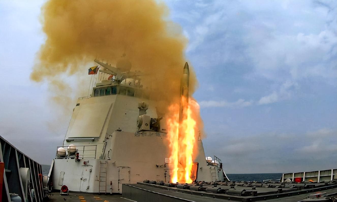 探索新一代战舰，中国海军的骄傲——052与052B型驱逐舰，中国海军新星，052与052B型驱逐舰的探索与骄傲