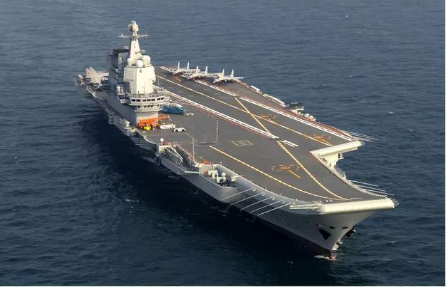 中国福建舰航母海试，迈向深蓝，展示海上强国力量，中国福建舰航母海试，展示海上强国力量，迈向深蓝海域