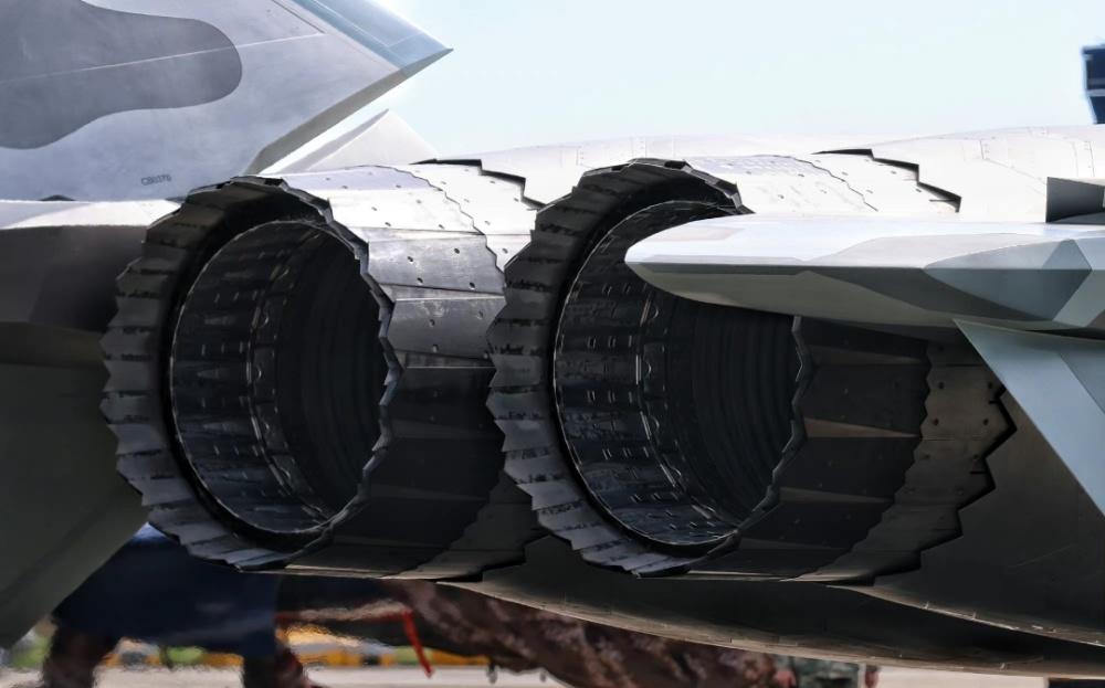 涡扇15发动机,推力达18吨的航空之心,涡扇15发动机,推力达18吨的航空动力核心