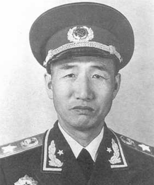 兵团司令与集团军司令,军事指挥体系中的层级与职责,兵团司令与集团军司令,军事指挥体系中的层级差异与职责解析