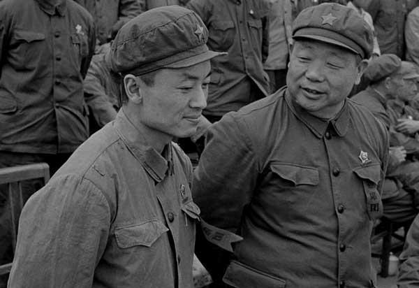 兵团司令与集团军司令,军事指挥体系中的层级与职责,兵团司令与集团军司令,军事指挥体系中的层级差异与职责解析