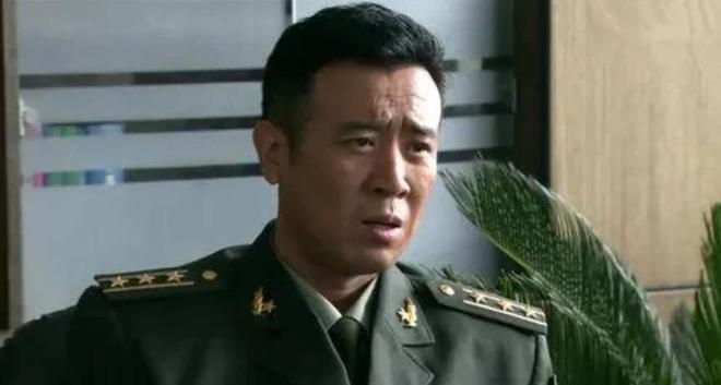 参谋与参谋长,职责与角色的差异解析,参谋与参谋长职责与角色差异解析详解