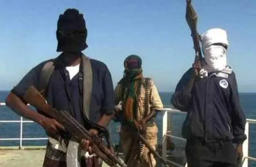 索马里海盗与中国海军,无畏与应对的挑战,索马里海盗与中国海军,挑战与应对策略